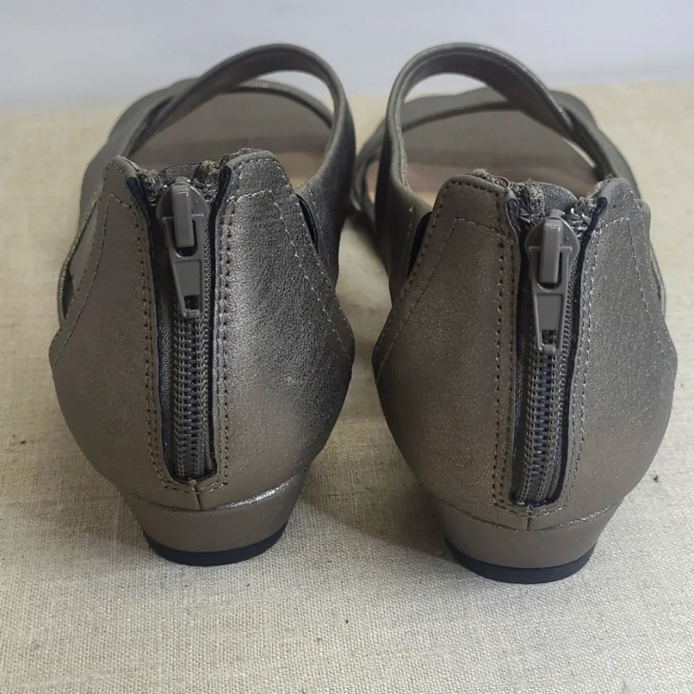Easy Street Pewter Sandals Zip Back 9.5 W - Picture 4 of 7